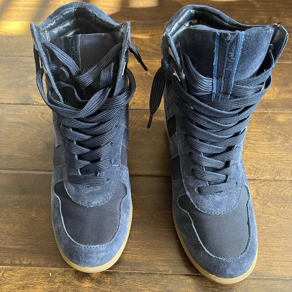Sam Edelman WEDGE “Bennett” Navy Suede tennis shoe